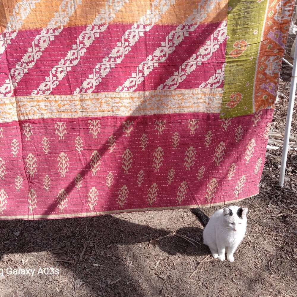 Kantha Quilt Red Green Marigold 52" x 90" 2 Layer Thin Cotton Handmade K150. - Picture 5 of 6